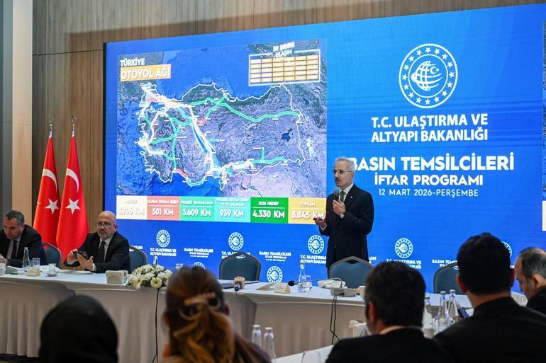 Bakan Uraloğlu: Türk sahipli 14 gemi Hürmüzde bekliyor