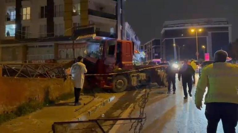 Beylikdüzünde TIRın çarptığı yaya hayatını kaybetti; kaza kamerada