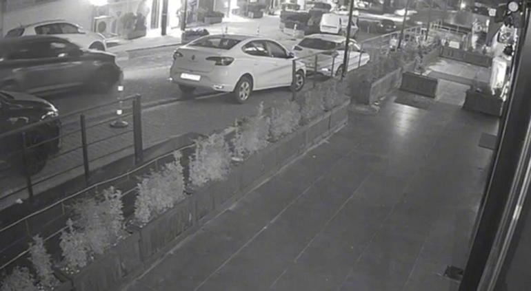 Esenyurtta iş yerini kurşunlayan 2 şüpheli yakalandı