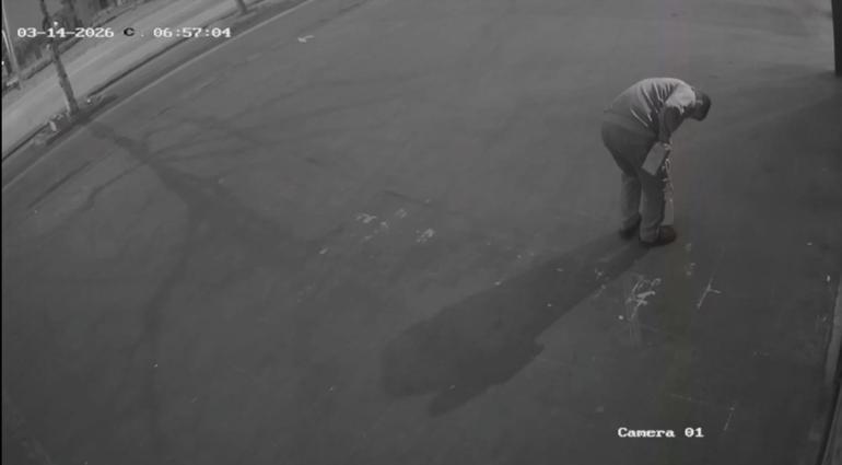 Bursa’da pizza zincirinin eski çalışanı 2 şubeyi kundakladı; o anlar kamerada