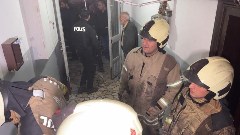 Avcılarda çöp evde yangın paniği