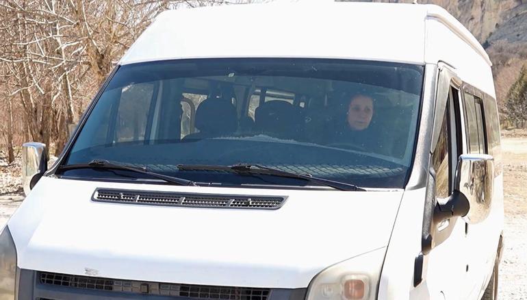 15 yıldır köydeki öğrencileri okullarına ulaştıran şoför Hanım: Kadınların yapmayacağı şey yoktur