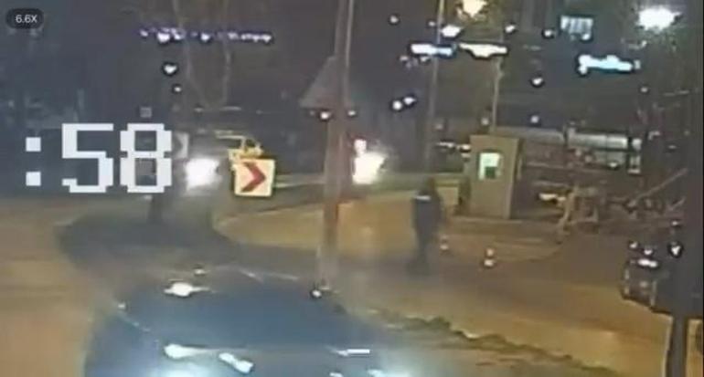 Kartal’da sürücünün dur ihtarına uymadığı motosiklet ağaca çarptı