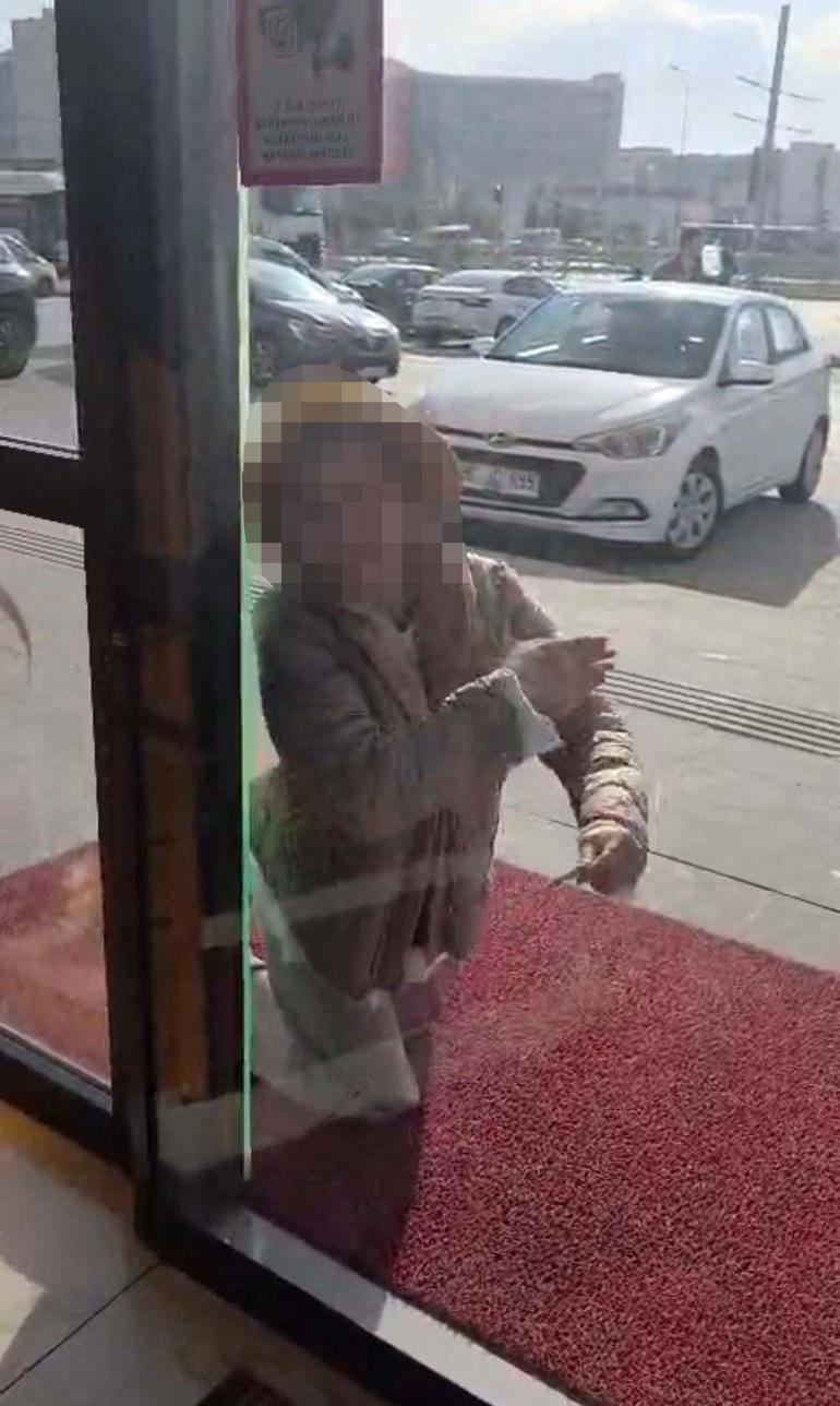 Fark ücretine itiraz eden kadın eczaneye saldırdı; o anlar kamerada