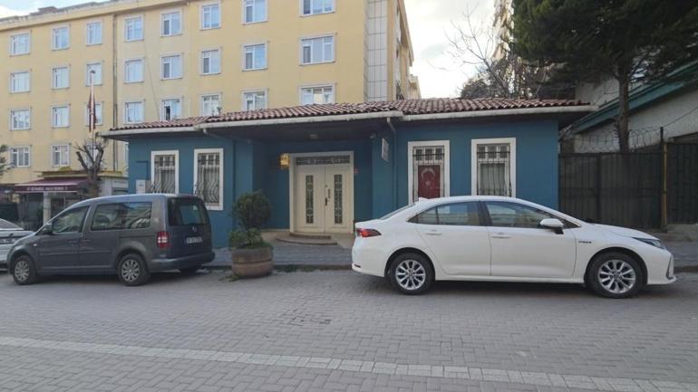 Zeytinburnunda yeğeni tarafından silahlı saldırıya uğrayan muhtar yaralandı