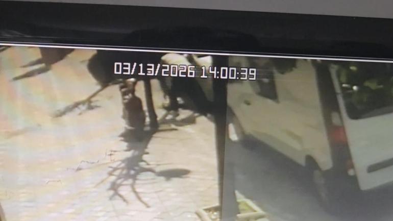 Zeytinburnunda yeğeni tarafından silahlı saldırıya uğrayan muhtar yaralandı