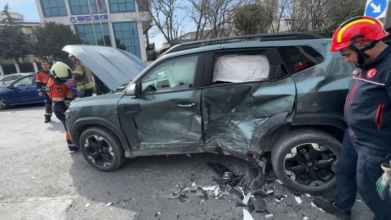 Avcılarda kazada otomobil sürücüsü yaralandı