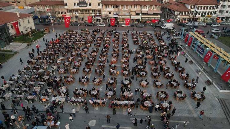 AK Partili Kasapoğlu, Manisada iftar programına katıldı
