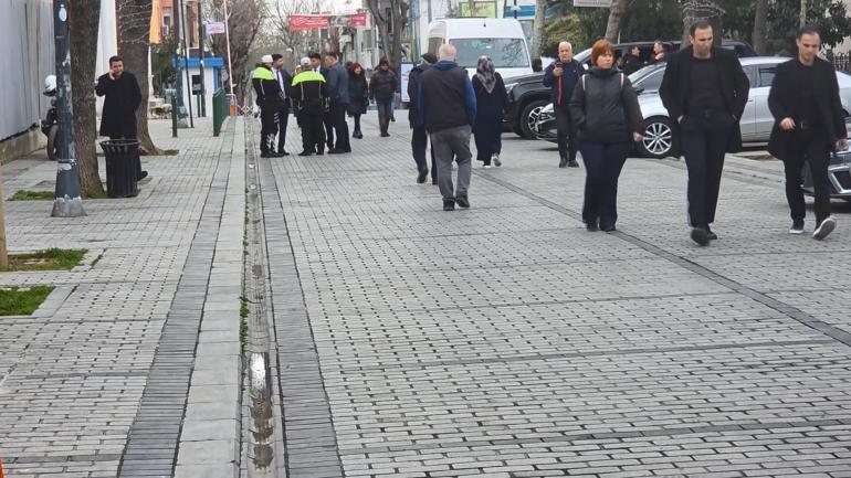 Prof.Dr. İlber Ortaylının son yolculuğuna uğurlanacağı Fatih Camiinde hazırlıklar sürüyor
