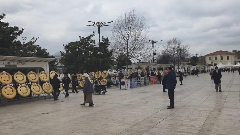Prof.Dr. İlber Ortaylının son yolculuğuna uğurlanacağı Fatih Camiinde hazırlıklar sürüyor
