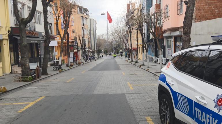 Prof.Dr. İlber Ortaylının son yolculuğuna uğurlanacağı Fatih Camiinde hazırlıklar sürüyor