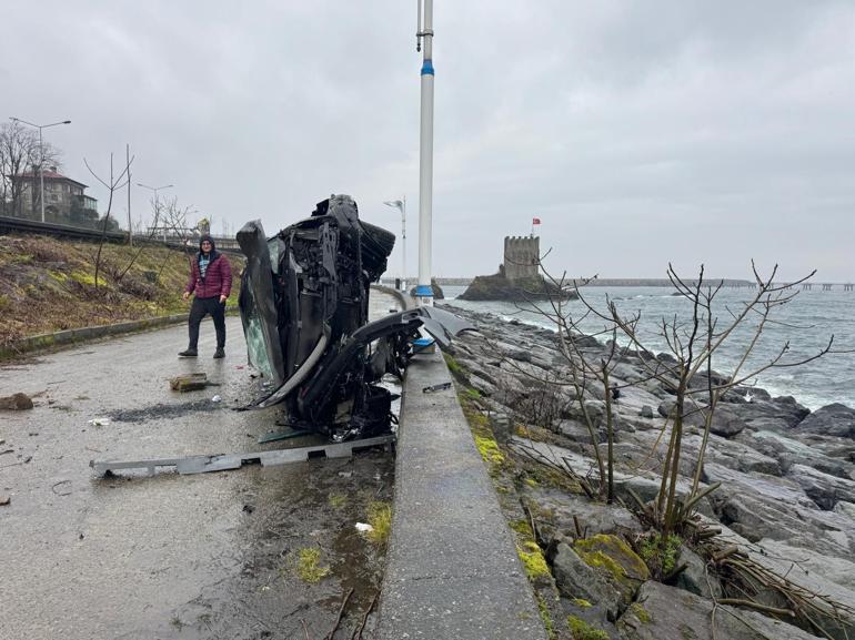 Kayganlaşan yolda otomobil takla attı