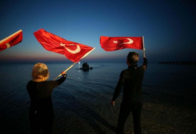 Türk dalgıçtan dünya rekoru: Soğuk suda 36 saat 9 dakika 36 saniye