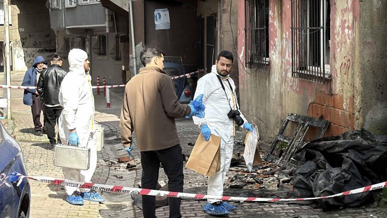 Kağıthane’de gecekondu alev alev yandı: 1 ölü; İmdat sesini duyup içeri girdiler