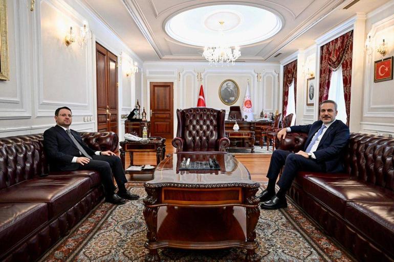 Bakan Fidandan, Bakan Gürleke ziyaret