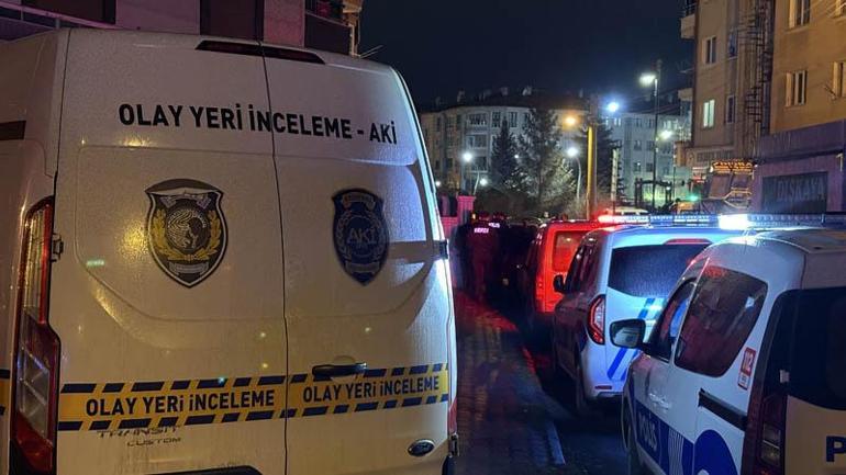 Baba ve ağabeyini tabancayla öldürüp babaannesini yaralayan şüpheli tutuklandı