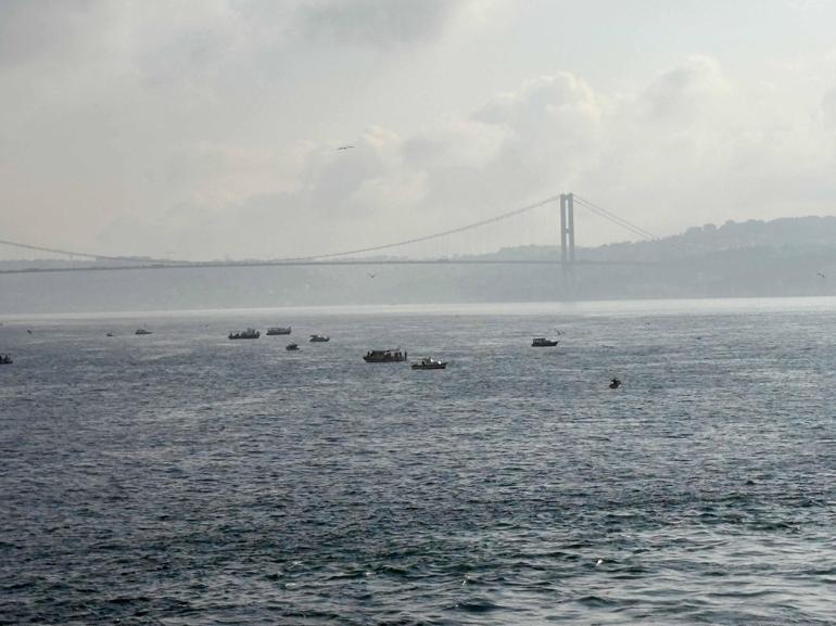 İstanbul Boğazında gemi trafiği çift yönlü askıya alındı