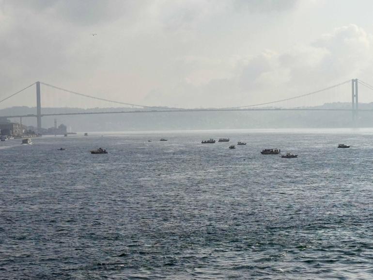 İstanbul Boğazında gemi trafiği çift yönlü askıya alındı