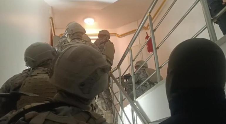 Eskişehir merkezli yasa dışı bahis ve dolandırıcılık operasyonunda 49 şüpheli adliyede