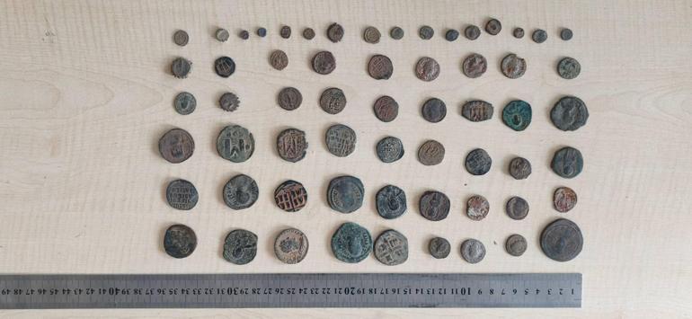 Sancaktepede düzenlenen operasyonda 8 bin 582 tarihi eser ele geçirildi