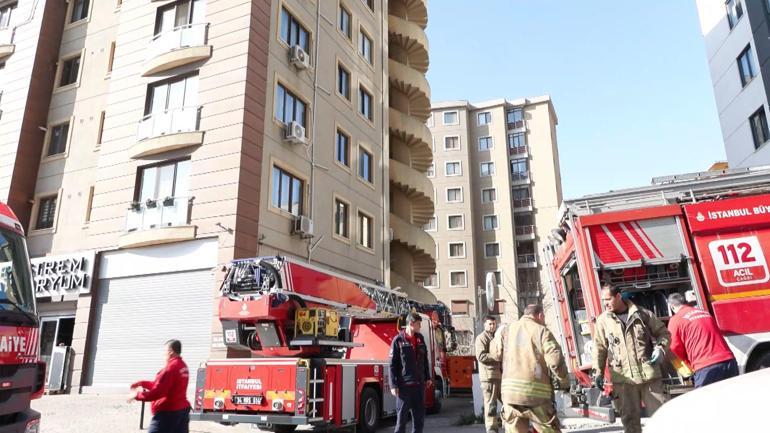 Kadıköy’de yangında dumandan etkilenen kadın hastaneye kaldırıldı