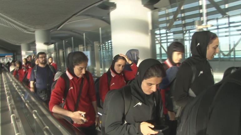 İran Kadın Milli Futbol Takımı İstanbula geldi