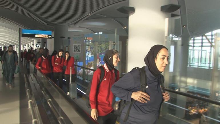 İran Kadın Milli Futbol Takımı İstanbula geldi