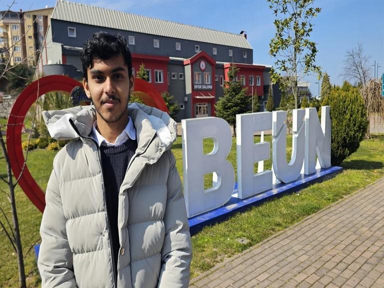 Zonguldak’taki yabancı öğrenciler, bayramı, savaş bölgesindeki ailelerinden uzakta karşılıyor