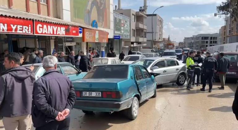 Adıyamanda zincirleme kaza: 6 yaralı
