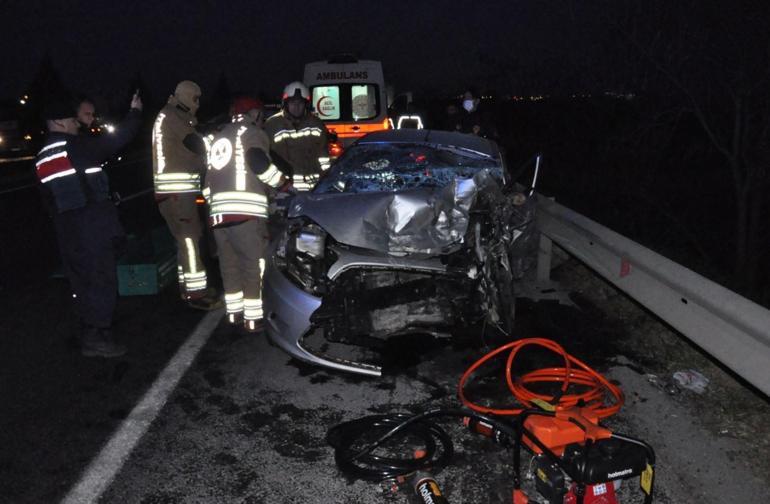 Otomobil karşı şeride geçti: 2 ölü, 5 yaralı