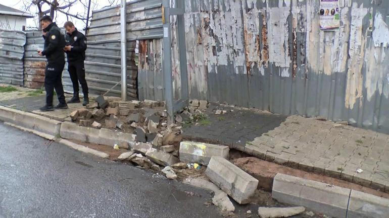 Beykozda İETT otobüsü aydınlatma direğine çarptı; 4 yaralı