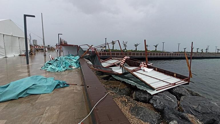 Hatayda kuvvetli rüzgar; çatılar uçtu, stantlar yıkıldı