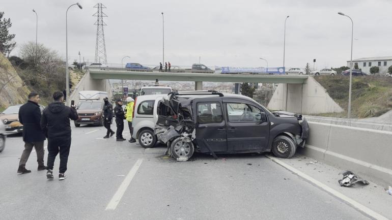 Arnavutköyde 4 aracın karıştığı zincirleme kaza: 6 yaralı