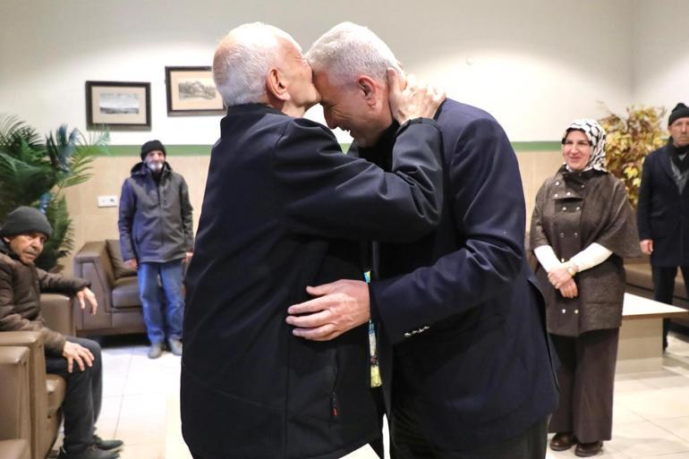 Bakan Bolat, Darülaceze’yi ziyaret etti