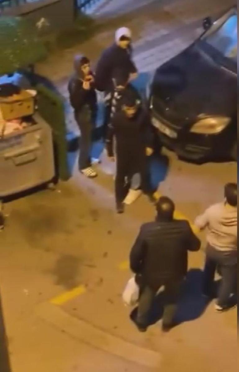 Bağcılarda bir kişiye saldıran grup, polisi görünce kaçtı