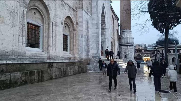 Bursada, bayram namazı 626 yıllık Ulu Camide kılındı