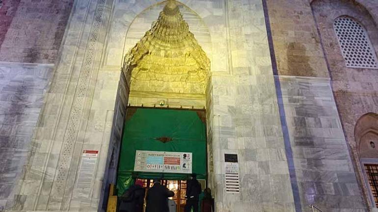 Bursada, bayram namazı 626 yıllık Ulu Camide kılındı