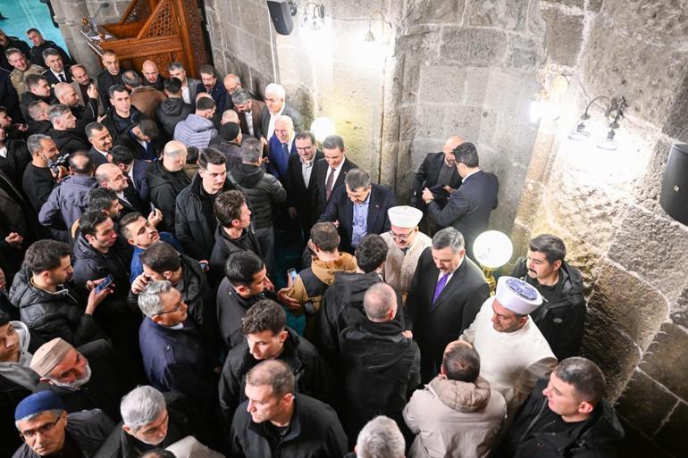 İçişleri Bakanı Çiftçi ile Milli Eğitim Bakanı Tekin, bayramı Erzurumda karşıladı