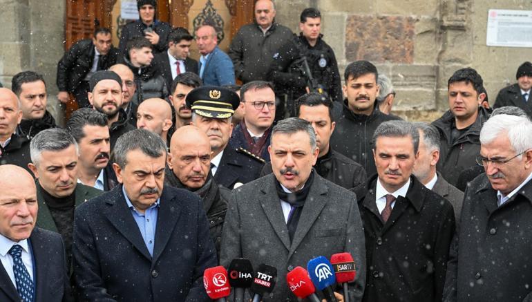 İçişleri Bakanı Çiftçi ile Milli Eğitim Bakanı Tekin, bayramı Erzurumda karşıladı