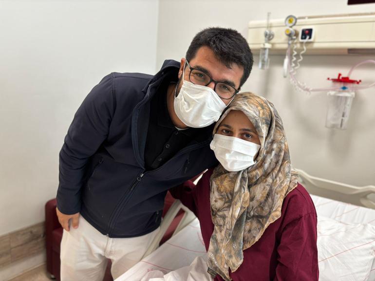 Tatile geldiği Antalyada kanser olduğunu öğrendi; öğrencilerine kavuşacağı günü iple çekiyor