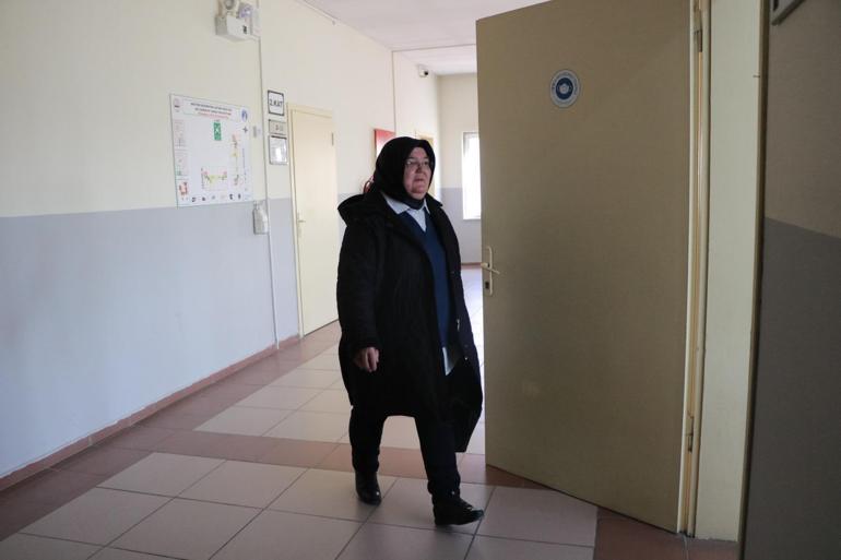 ‘Kız çocuğu okuyacak da ne olacak’ dediler; ilkokul mezuniyetinden 41 yıl sonra üniversiteye başladı