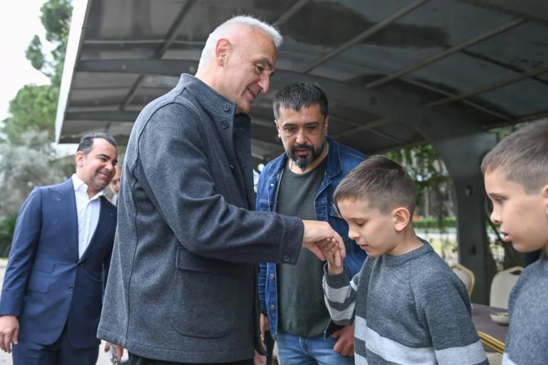 Cumhurbaşkanı Erdoğandan Antalyaya sürpriz telefon