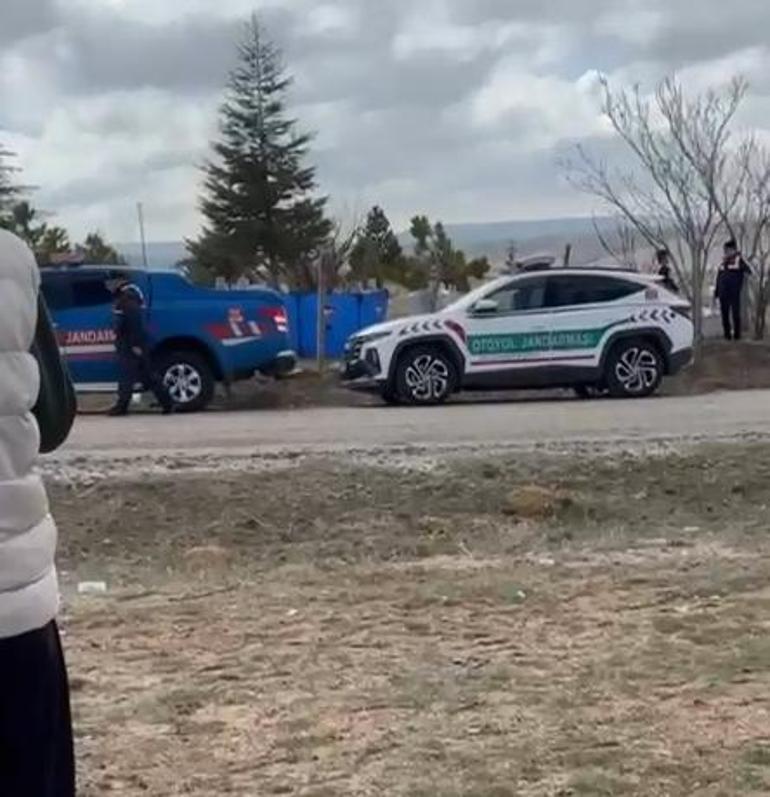 Boşanma aşamasındaki eşini anne ve babasının mezarı başında öldürüp, baldızını yaraladı