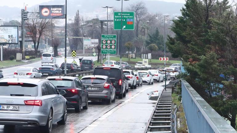 İstanbulda bayramın 2nci gününde trafik yoğunluğu