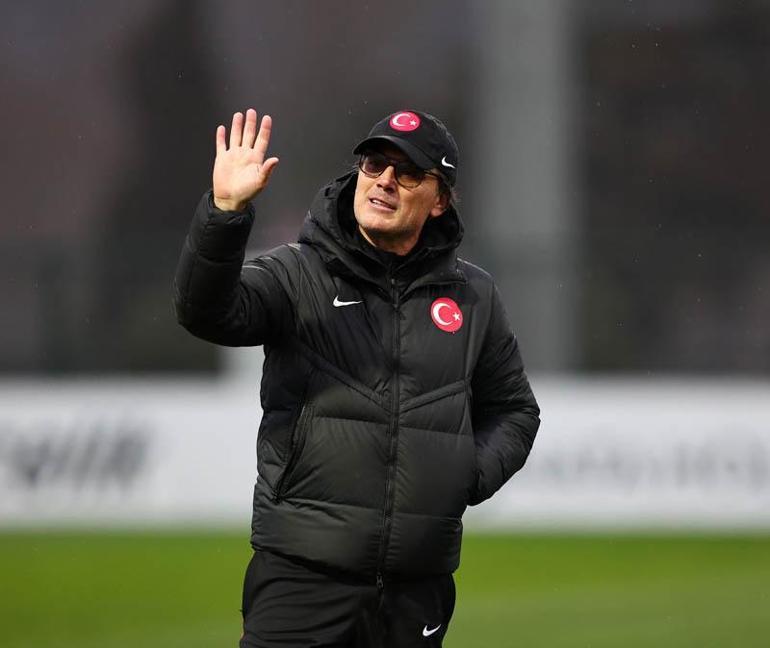 A Milli Futbol Takımı, Romanya maçının hazırlıklarına devam etti