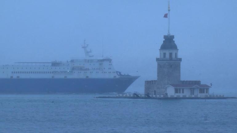 İstanbulda sis etkili oluyor