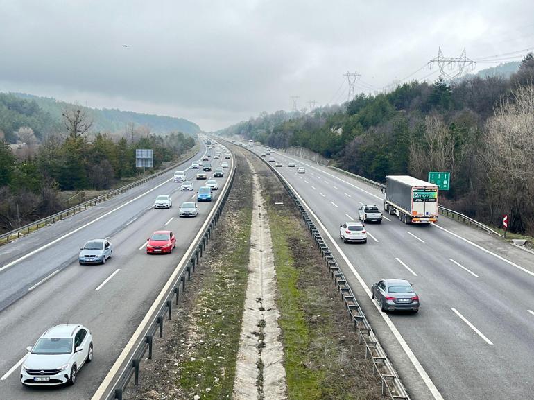 Bayram tatili dönüşünde Boluda trafikte hafif yoğunluk