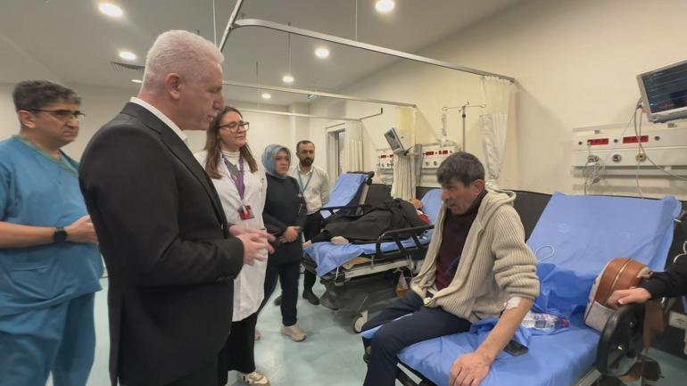 Vali Gül, Fatihteki çöken binaların enkazından kurtarılan yaralıları ziyaret etti