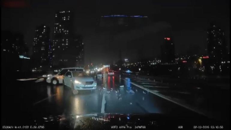 Esenyurt’ta makas atan sürücünün neden olduğu kaza kamerada