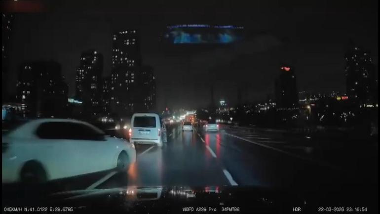 Esenyurt’ta makas atan sürücünün neden olduğu kaza kamerada